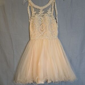 Elegant Cream Lace Midi Dress